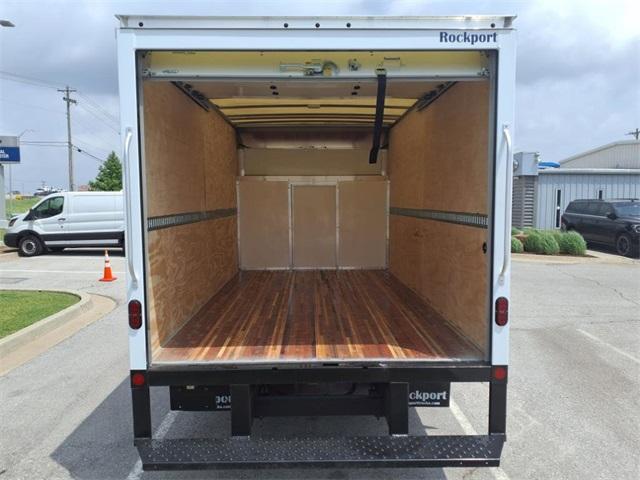 2025 Ford E-350