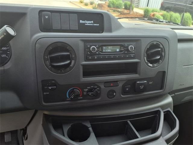 2025 Ford E-350